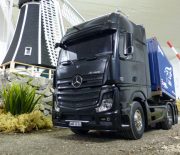 Schwarzfahrer: Tamiya Actros Black Edition