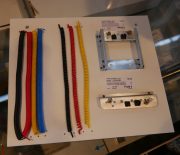 Anschluss-Konsole für Druckluft- und Elektro-Anschlüsse von Fechtner-Modellbau