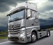 Mercedes Benz Actros MP4 Gigaspace von Carson