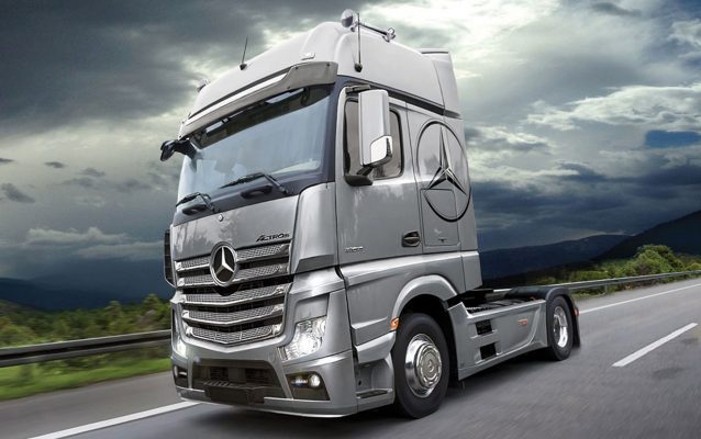 Mercedes Benz Actros MP4 Gigaspace von Carson